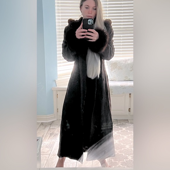 Coat - Picture 2 of 3